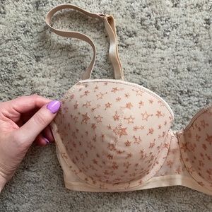 ✌🏼Victoria’s Secret Nude Gold Star Bra 32DD